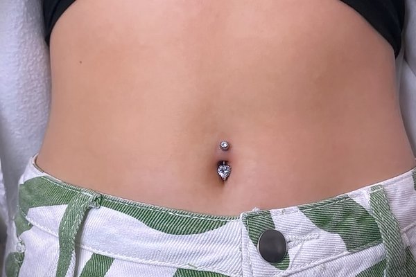 Фото-пирсинга-пупка-прокол-пупка-17.03.2021-№072-belly-button-piercing-tatufoto.com-.jpg