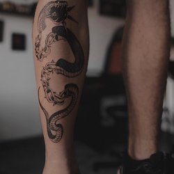 Тату на ногу