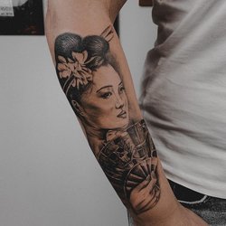 Мужские тату на предплечье