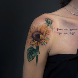 Женские патриотические татуировки