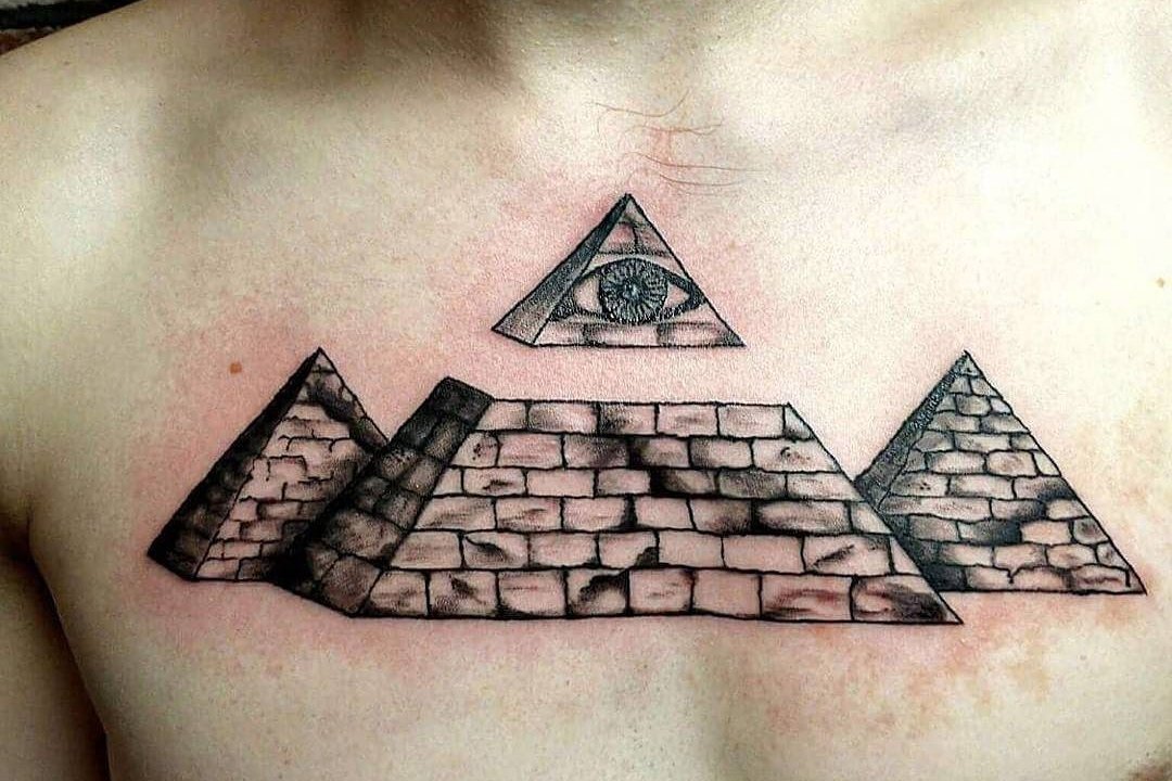 Inked3372-tri-piramidy-odna-s-glazom_LI.jpg