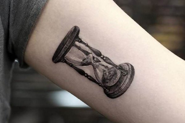 Tattoo_Eskizy_Pesochnie_Chasy_44.jpg