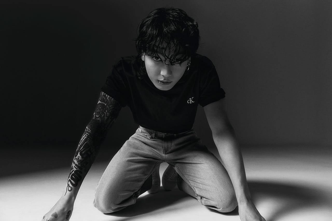 https-hypebeast.com-wp-content-blogs.dir-6-files-2023-04-bts-jeongkook-calvin-klein-2023-spring-campain-editorial-release-1