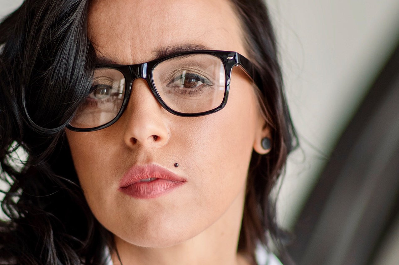 monroe-face-piercing-girl.jpg