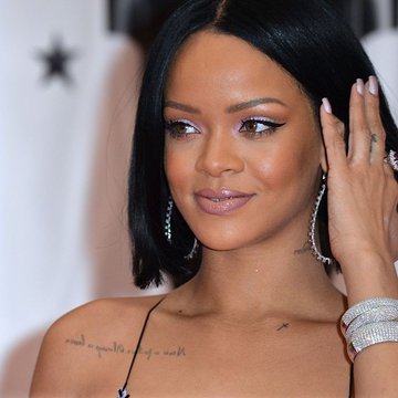 rihanna-shoulder-blade-tattoos-1624626804