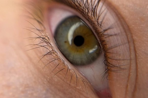 Татуаж повік, крупний план ока