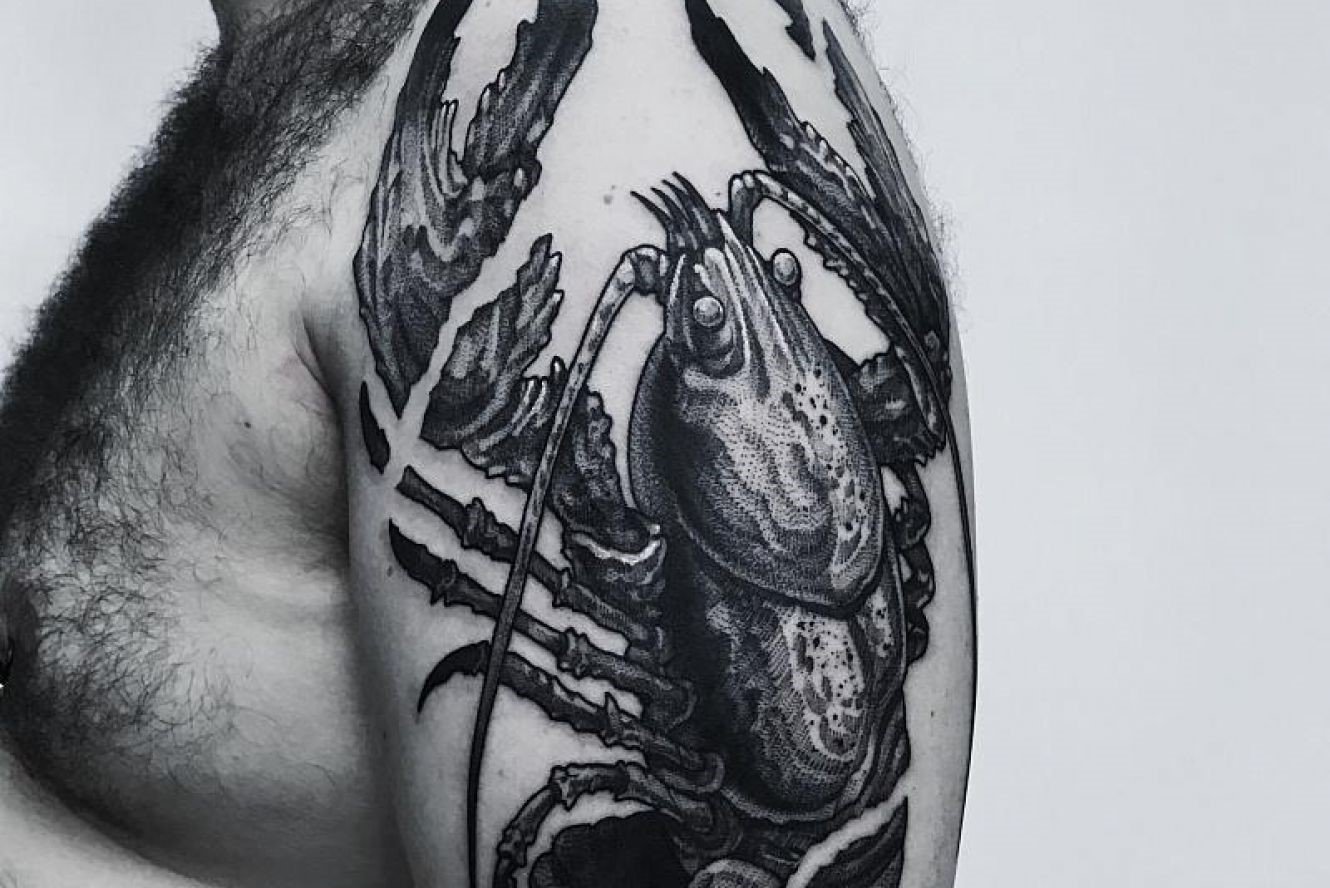 whip-shading-marine-tattoo-men-water.jpg
